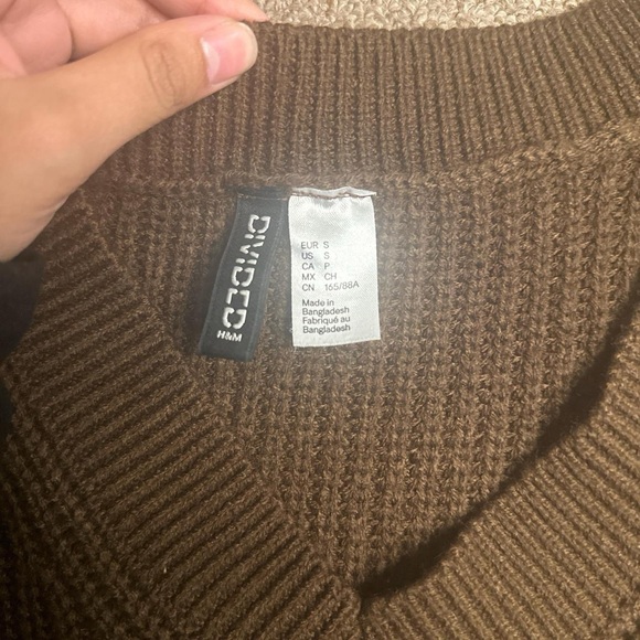 Brown Ribbed Knit Sweater Vest | H&M | Size Small - Picture 2 of 5